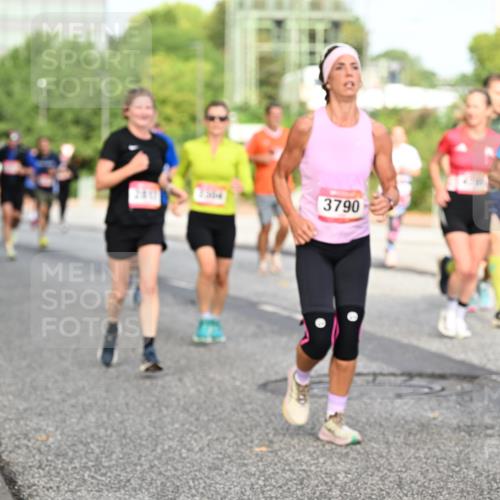 06.09.2026 - CURREX Alsterlauf Dr. Thomas Lammeyer http://msf.ph/oto/10133874 06.09.2026 09:58:59 Laufen 3790 meine-sportfotos.de