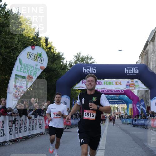 06.09.2026 - CURREX Alsterlauf Yannick Fuchs http://msf.ph/oto/10133886 06.09.2026 09:41:37 Ziel 3779, 4125, 4515, 5511, 5676, 5808, 5991, 6122 meine-sportfotos.de