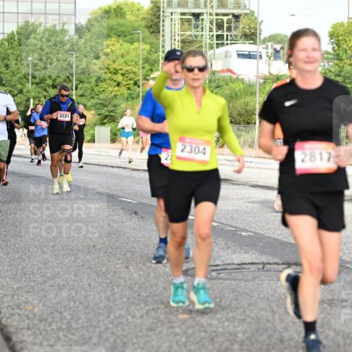 06.09.2026 - CURREX Alsterlauf Dr. Thomas Lammeyer http://msf.ph/oto/10133892 06.09.2026 09:59:01 Laufen 3521, 5539, 2304, 2817, 2, 2389 meine-sportfotos.de