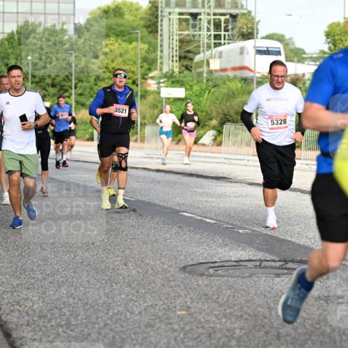 06.09.2026 - CURREX Alsterlauf Dr. Thomas Lammeyer http://msf.ph/oto/10133910 06.09.2026 09:59:02 Laufen 5539, 813, 3521, 5328, 88, 230 meine-sportfotos.de