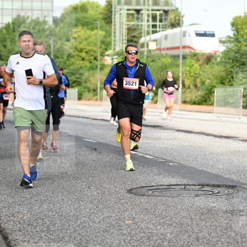 06.09.2026 - CURREX Alsterlauf Dr. Thomas Lammeyer http://msf.ph/oto/10133926 06.09.2026 09:59:04 Laufen 5539, 3521 meine-sportfotos.de