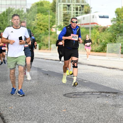 06.09.2026 - CURREX Alsterlauf Dr. Thomas Lammeyer http://msf.ph/oto/10133929 06.09.2026 09:59:04 Laufen 5539, 1540, 3521 meine-sportfotos.de