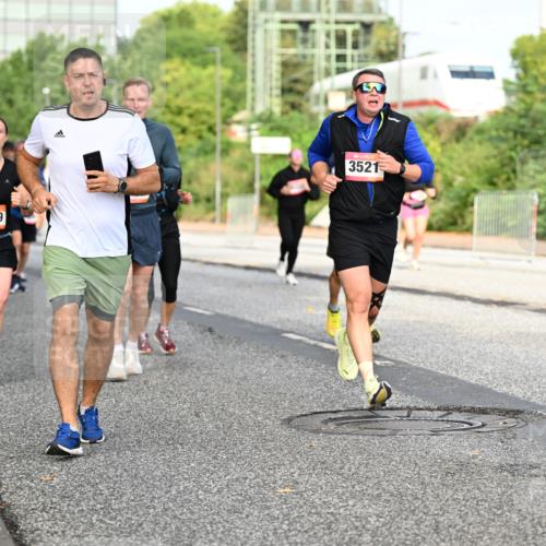 06.09.2026 - CURREX Alsterlauf Dr. Thomas Lammeyer http://msf.ph/oto/10133933 06.09.2026 09:59:04 Laufen 5539, 3521 meine-sportfotos.de