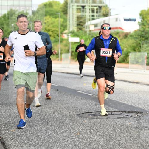 06.09.2026 - CURREX Alsterlauf Dr. Thomas Lammeyer http://msf.ph/oto/10133935 06.09.2026 09:59:04 Laufen 5539, 3521 meine-sportfotos.de