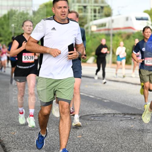 06.09.2026 - CURREX Alsterlauf Dr. Thomas Lammeyer http://msf.ph/oto/10133947 06.09.2026 09:59:06 Laufen 5539, 8268, 3521 meine-sportfotos.de