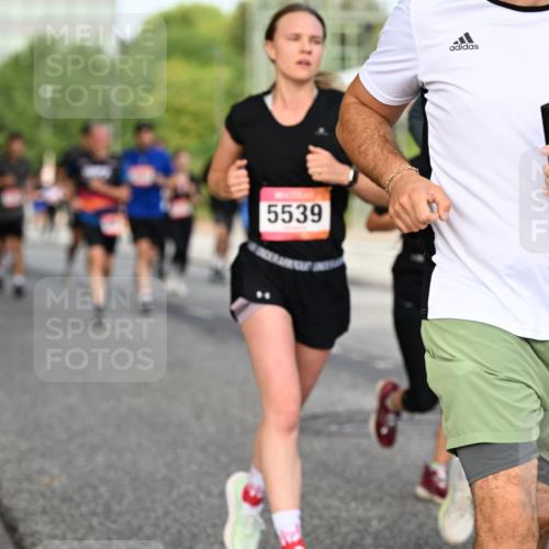 06.09.2026 - CURREX Alsterlauf Dr. Thomas Lammeyer http://msf.ph/oto/10133959 06.09.2026 09:59:07 Laufen 5539 meine-sportfotos.de