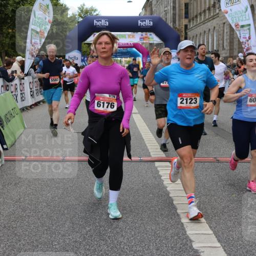 06.09.2026 - CURREX Alsterlauf Strokosch-Dieckow http://msf.ph/oto/10134001 06.09.2026 10:07:53 Ziel 1316, 2123, 2387, 2654, 2933, 3092, 3296, 3576, 3722, 3723, 3757, 3758, 3915, 3916, 3932, 4419, 5324, 5587, 5588, 5791, 5860, 6044, 6176, 6223, 6382 meine-sportfotos.de