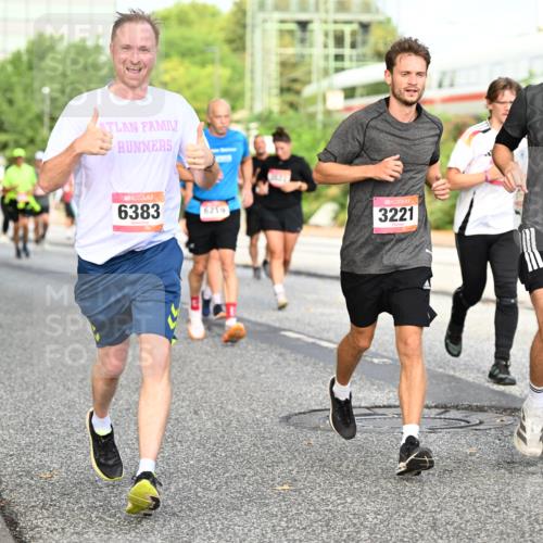 06.09.2026 - CURREX Alsterlauf Dr. Thomas Lammeyer http://msf.ph/oto/10134016 06.09.2026 09:59:12 Laufen 6383, 6219, 3221, 3222 meine-sportfotos.de