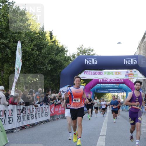 06.09.2026 - CURREX Alsterlauf Yannick Fuchs http://msf.ph/oto/10134078 06.09.2026 09:41:52 Ziel 2319, 2608, 4470, 4671 meine-sportfotos.de