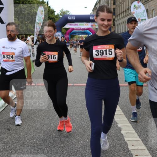 06.09.2026 - CURREX Alsterlauf Strokosch-Dieckow http://msf.ph/oto/10134080 06.09.2026 10:07:59 Ziel 2123, 2387, 2933, 3296, 3666, 3722, 3723, 3757, 3758, 3915, 3916, 3932, 4159, 5256, 5290, 5324, 5587, 5588, 5597, 5791, 6044, 6168, 6382 meine-sportfotos.de