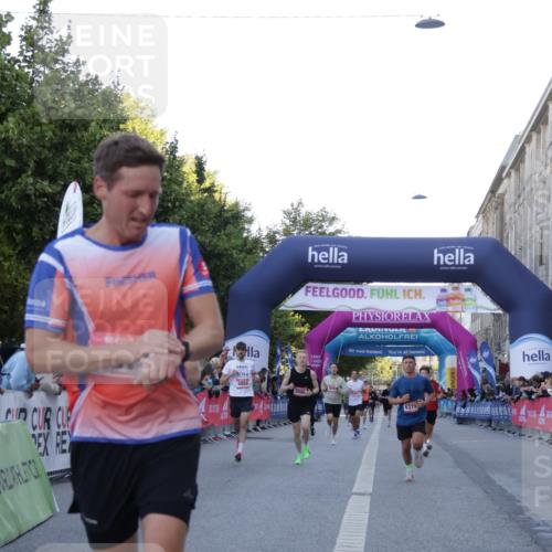 06.09.2026 - CURREX Alsterlauf Yannick Fuchs http://msf.ph/oto/10134119 06.09.2026 09:41:54 Ziel 2319, 2608, 3592, 4470, 4671, 4854, 6375 meine-sportfotos.de