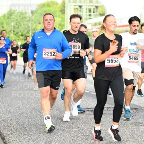 06.09.2026 - CURREX Alsterlauf Dr. Thomas Lammeyer http://msf.ph/oto/10134120 06.09.2026 09:59:20 Laufen 3252, 5659, 5653, 2005, 5465 meine-sportfotos.de