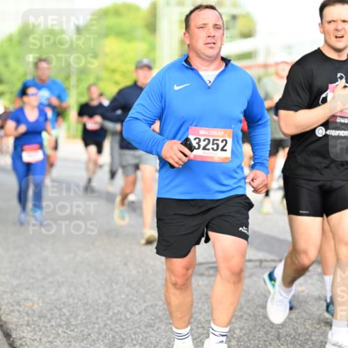06.09.2026 - CURREX Alsterlauf Dr. Thomas Lammeyer http://msf.ph/oto/10134133 06.09.2026 09:59:21 Laufen 3252, 3 meine-sportfotos.de