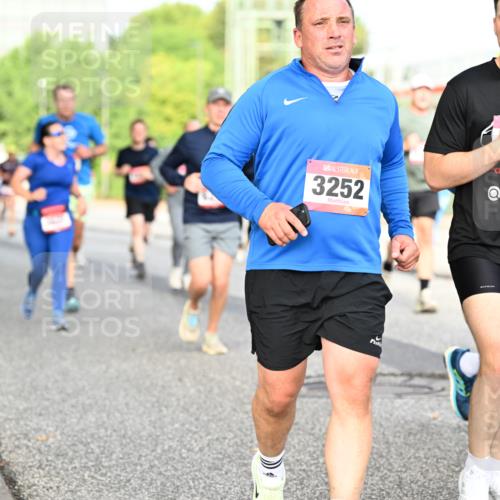 06.09.2026 - CURREX Alsterlauf Dr. Thomas Lammeyer http://msf.ph/oto/10134134 06.09.2026 09:59:21 Laufen 11, 3252, 9 meine-sportfotos.de