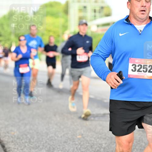 06.09.2026 - CURREX Alsterlauf Dr. Thomas Lammeyer http://msf.ph/oto/10134141 06.09.2026 09:59:22 Laufen 3252 meine-sportfotos.de