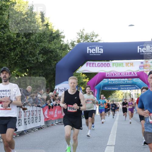 06.09.2026 - CURREX Alsterlauf Yannick Fuchs http://msf.ph/oto/10134142 06.09.2026 09:41:57 Ziel 2319, 2608, 2738, 3592, 4470, 4671, 4854, 4931, 5124, 6375, 8057, 8148 meine-sportfotos.de