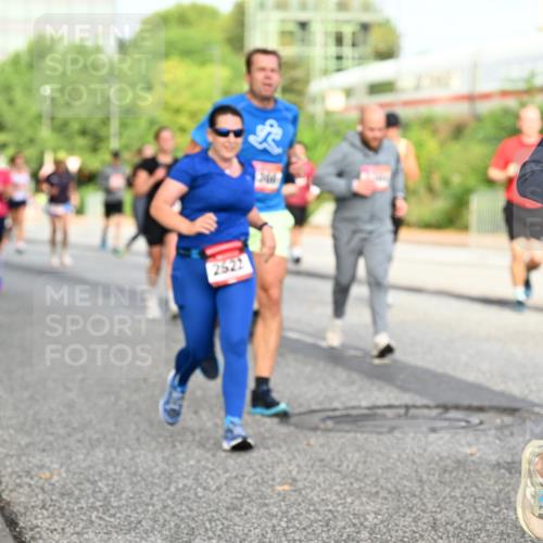 06.09.2026 - CURREX Alsterlauf Dr. Thomas Lammeyer http://msf.ph/oto/10134158 06.09.2026 09:59:23 Laufen 2622, 6233 meine-sportfotos.de