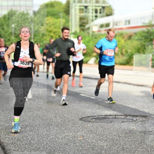 06.09.2026 - CURREX Alsterlauf Dr. Thomas Lammeyer http://msf.ph/oto/10134292 06.09.2026 09:59:34 Laufen 3625, 16, 3131 meine-sportfotos.de