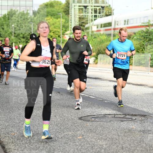 06.09.2026 - CURREX Alsterlauf Dr. Thomas Lammeyer http://msf.ph/oto/10134297 06.09.2026 09:59:35 Laufen 51, 3721, 4, 46, 362, 3920, 3919 meine-sportfotos.de