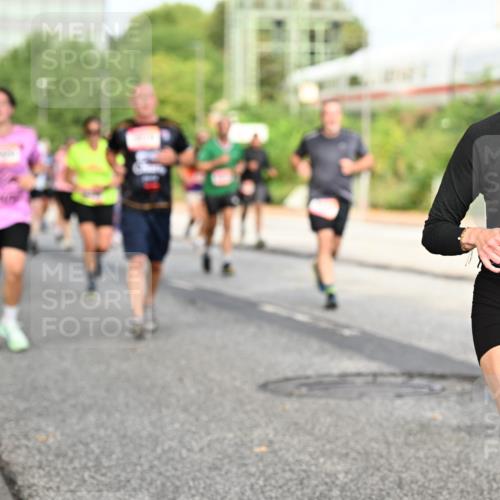 06.09.2026 - CURREX Alsterlauf Dr. Thomas Lammeyer http://msf.ph/oto/10134324 06.09.2026 09:59:38 Laufen 4730 meine-sportfotos.de