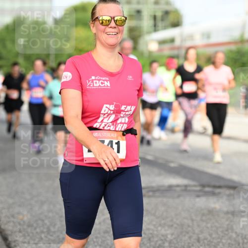 06.09.2026 - CURREX Alsterlauf Dr. Thomas Lammeyer http://msf.ph/oto/10134388 06.09.2026 09:59:43 Laufen 1, 2, 41 meine-sportfotos.de