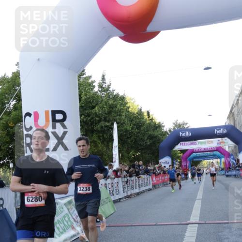 06.09.2026 - CURREX Alsterlauf Yannick Fuchs http://msf.ph/oto/10134393 06.09.2026 09:42:10 Ziel 2606, 3238, 3714, 4068, 4241, 4535, 4967, 5112, 5960, 5997, 6127, 6151, 6280 meine-sportfotos.de