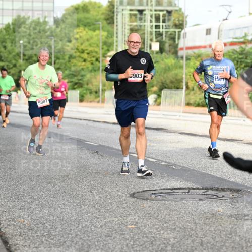 06.09.2026 - CURREX Alsterlauf Dr. Thomas Lammeyer http://msf.ph/oto/10134451 06.09.2026 09:59:49 Laufen 903, 5087, 234, 5025 meine-sportfotos.de
