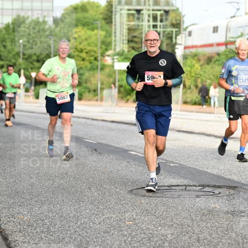 06.09.2026 - CURREX Alsterlauf Dr. Thomas Lammeyer http://msf.ph/oto/10134458 06.09.2026 09:59:49 Laufen 59, 5087, 234 meine-sportfotos.de
