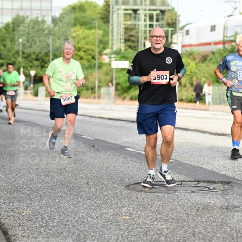 06.09.2026 - CURREX Alsterlauf Dr. Thomas Lammeyer http://msf.ph/oto/10134459 06.09.2026 09:59:50 Laufen 5903, 5087, 234 meine-sportfotos.de