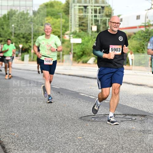 06.09.2026 - CURREX Alsterlauf Dr. Thomas Lammeyer http://msf.ph/oto/10134464 06.09.2026 09:59:50 Laufen 5087, 5903, 3, 2346 meine-sportfotos.de