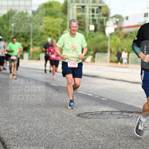 06.09.2026 - CURREX Alsterlauf Dr. Thomas Lammeyer http://msf.ph/oto/10134473 06.09.2026 09:59:51 Laufen 5087, 5903 meine-sportfotos.de