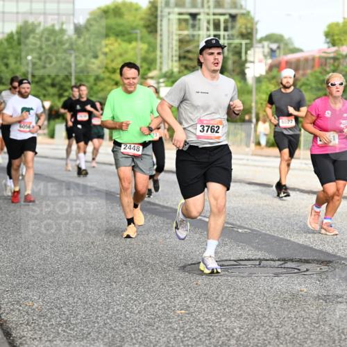 06.09.2026 - CURREX Alsterlauf Dr. Thomas Lammeyer http://msf.ph/oto/10134521 06.09.2026 09:59:55 Laufen 6056, 2448, 3762, 8022 meine-sportfotos.de