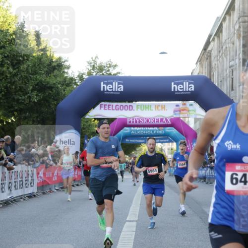 06.09.2026 - CURREX Alsterlauf Yannick Fuchs http://msf.ph/oto/10134538 06.09.2026 09:42:17 Ziel 3238, 4114, 4858, 5554, 5960, 5984, 6127, 6151, 6280, 6419, 6463, 8197 meine-sportfotos.de