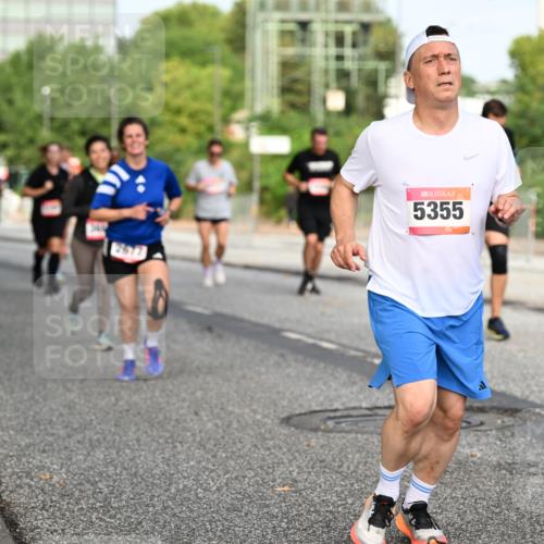 06.09.2026 - CURREX Alsterlauf Dr. Thomas Lammeyer http://msf.ph/oto/10134659 06.09.2026 10:00:06 Laufen 5355 meine-sportfotos.de