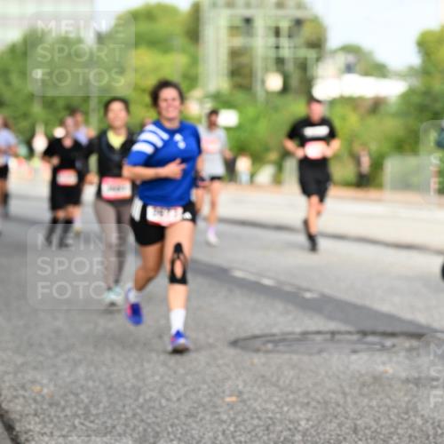 06.09.2026 - CURREX Alsterlauf Dr. Thomas Lammeyer http://msf.ph/oto/10134670 06.09.2026 10:00:07 Laufen  meine-sportfotos.de