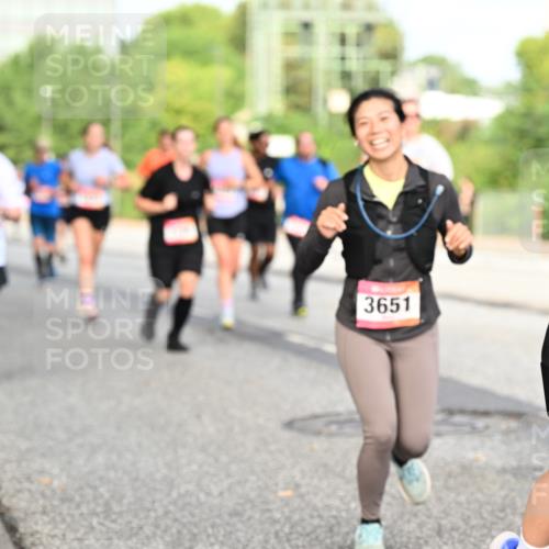06.09.2026 - CURREX Alsterlauf Dr. Thomas Lammeyer http://msf.ph/oto/10134697 06.09.2026 10:00:10 Laufen 3651, 2677 meine-sportfotos.de