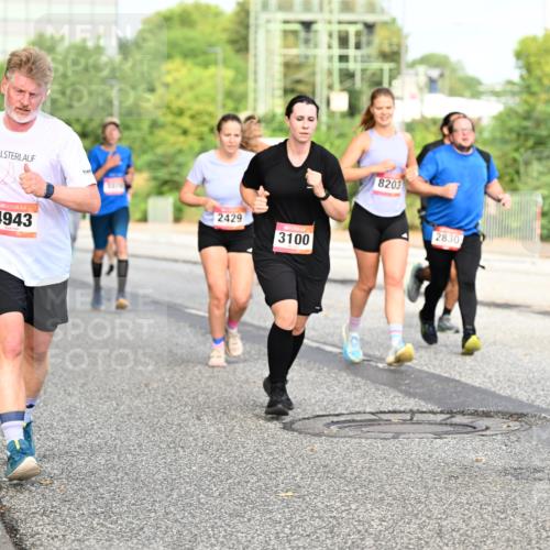 06.09.2026 - CURREX Alsterlauf Dr. Thomas Lammeyer http://msf.ph/oto/10134716 06.09.2026 10:00:11 Laufen 4943, 2429, 3100, 8203, 2830, 14 meine-sportfotos.de