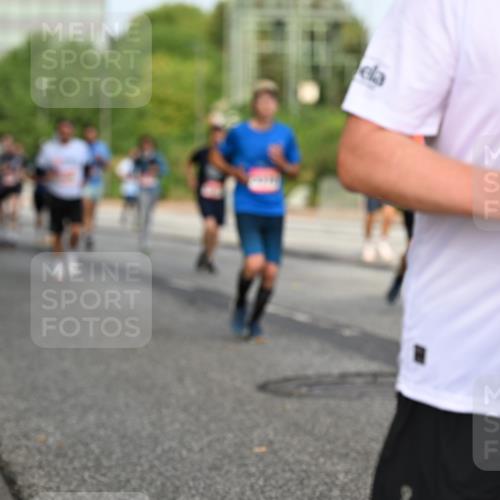 06.09.2026 - CURREX Alsterlauf Dr. Thomas Lammeyer http://msf.ph/oto/10134751 06.09.2026 10:00:14 Laufen 494 meine-sportfotos.de