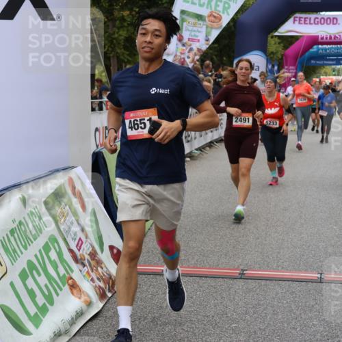 06.09.2026 - CURREX Alsterlauf Strokosch-Dieckow http://msf.ph/oto/10134763 06.09.2026 10:08:36 Ziel 2105, 2491, 3082, 3093, 3482, 3836, 3888, 3889, 4185, 4476, 4651, 5030, 5140, 5233, 5319, 5550, 5854, 6230 meine-sportfotos.de