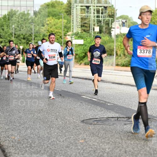 06.09.2026 - CURREX Alsterlauf Dr. Thomas Lammeyer http://msf.ph/oto/10134771 06.09.2026 10:00:16 Laufen 8275, 4495, 5468, 5330, 4972, 3059, 3378, 3562 meine-sportfotos.de