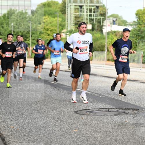 06.09.2026 - CURREX Alsterlauf Dr. Thomas Lammeyer http://msf.ph/oto/10134785 06.09.2026 10:00:17 Laufen 2025, 8275, 4495, 5464, 3766, 5330, 3059 meine-sportfotos.de