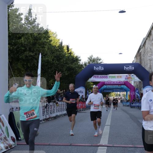 06.09.2026 - CURREX Alsterlauf Yannick Fuchs http://msf.ph/oto/10134874 06.09.2026 09:42:30 Ziel 2003, 2248, 4504, 5464, 5663, 6136, 6472 meine-sportfotos.de