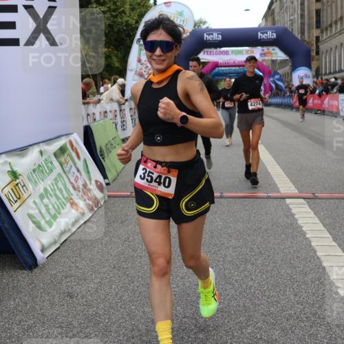 06.09.2026 - CURREX Alsterlauf Strokosch-Dieckow http://msf.ph/oto/10134985 06.09.2026 10:08:51 Ziel 2374, 2777, 3086, 3400, 3540, 3811, 3812, 4115, 4129, 4233, 4274, 4738, 4746, 5125, 5130, 5367, 5985 meine-sportfotos.de