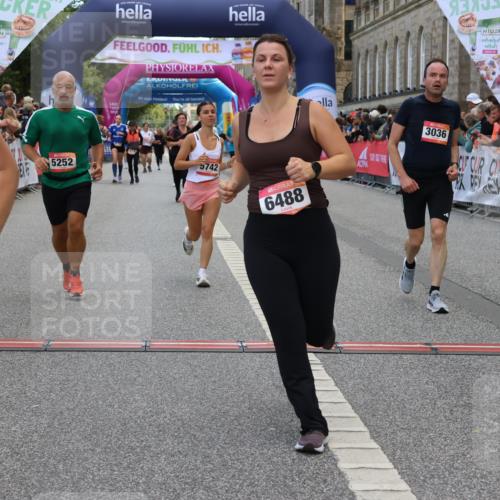 06.09.2026 - CURREX Alsterlauf Strokosch-Dieckow http://msf.ph/oto/10135016 06.09.2026 10:08:58 Ziel 2777, 3036, 4274, 4738, 4746, 5125, 5252, 5367, 5742, 6116, 6488, 8055 meine-sportfotos.de