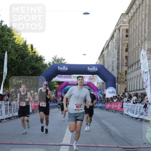 06.09.2026 - CURREX Alsterlauf Yannick Fuchs http://msf.ph/oto/10135047 06.09.2026 09:42:47 Ziel 2007, 2729, 3110, 3815, 4006, 4607, 5173, 5675, 5811, 6376, 6381 meine-sportfotos.de