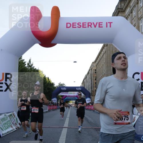 06.09.2026 - CURREX Alsterlauf Yannick Fuchs http://msf.ph/oto/10135066 06.09.2026 09:42:49 Ziel 2007, 2729, 3110, 3815, 4006, 4607, 5675, 6376, 6381 meine-sportfotos.de