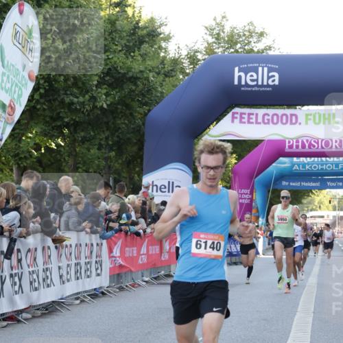 06.09.2026 - CURREX Alsterlauf Yannick Fuchs http://msf.ph/oto/10135128 06.09.2026 09:42:55 Ziel 2007, 2715, 3110, 3815, 5675, 6140, 6381, 6421 meine-sportfotos.de