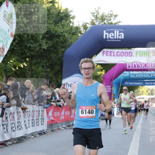 06.09.2026 - CURREX Alsterlauf Yannick Fuchs http://msf.ph/oto/10135131 06.09.2026 09:42:55 Ziel 2007, 2715, 3110, 3815, 5675, 6140, 6381, 6421 meine-sportfotos.de
