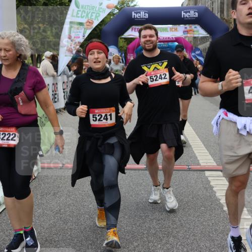 06.09.2026 - CURREX Alsterlauf Strokosch-Dieckow http://msf.ph/oto/10135201 06.09.2026 10:09:26 Ziel 2082, 2201, 2466, 2707, 2919, 3332, 3573, 4222, 4280, 4815, 5126, 5241, 6070, 8271, 8294 meine-sportfotos.de
