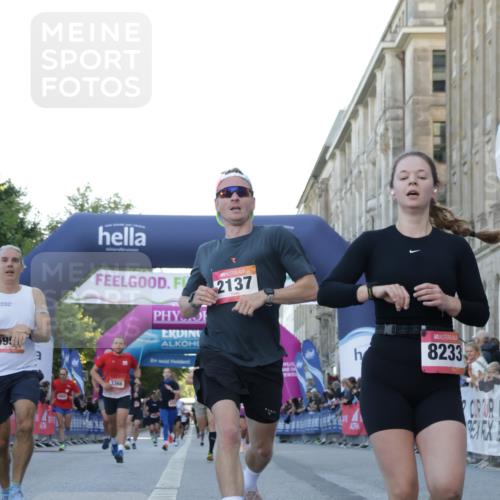 06.09.2026 - CURREX Alsterlauf Yannick Fuchs http://msf.ph/oto/10135242 06.09.2026 09:43:14 Ziel 2137, 2907, 3366, 3572, 3753, 5325, 5649, 5776, 5904, 5952, 5955, 5963, 6002, 8233, 8330 meine-sportfotos.de
